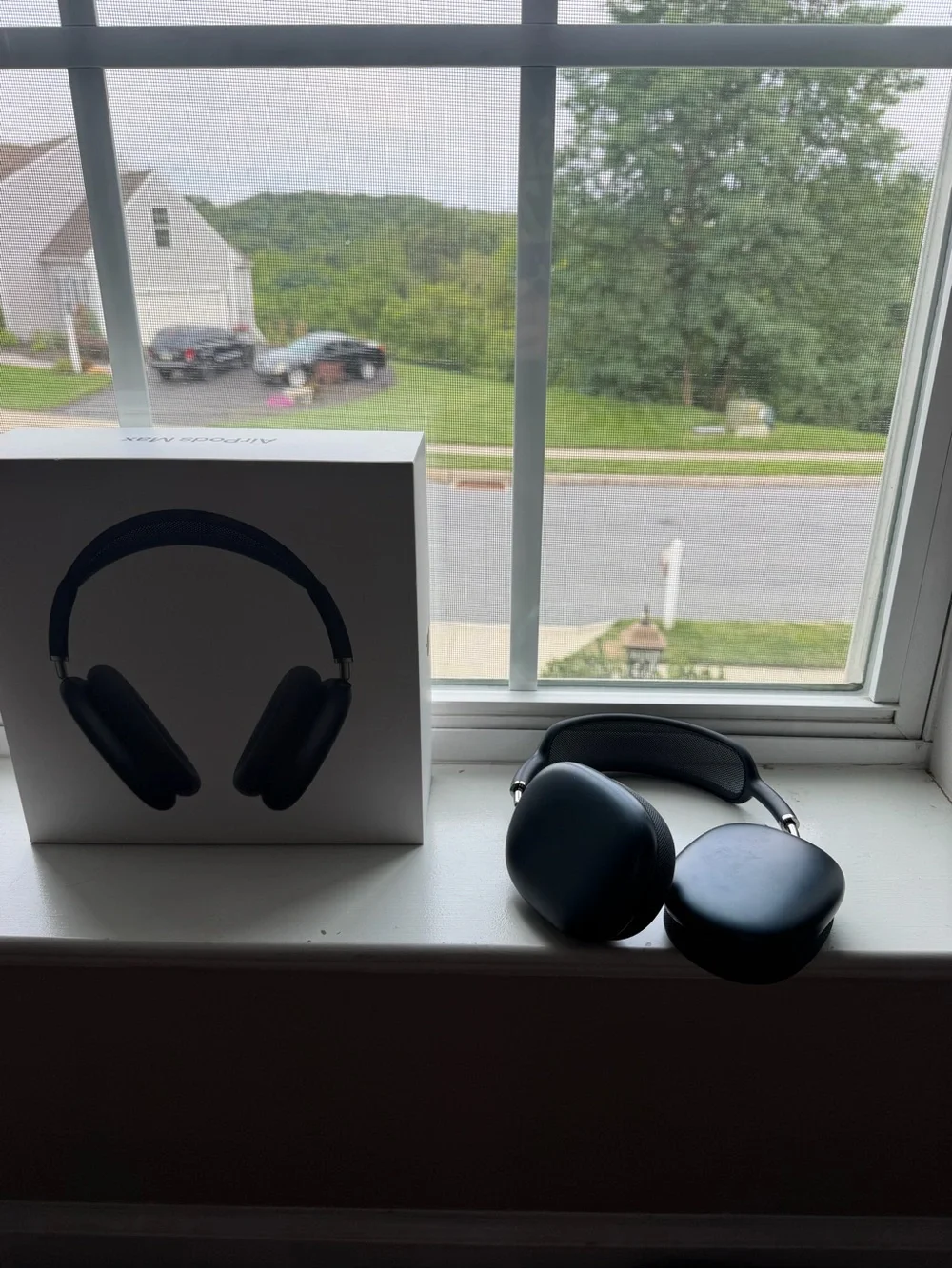 Apple AirPods Max Over-Ear Headphones - Black